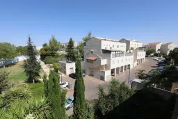 Zimuki Realty