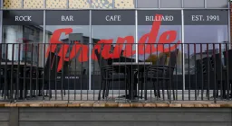 Grande bar & café